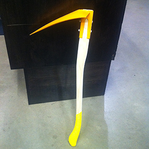 PELICAN Muck Scoop c/w 32" Handle